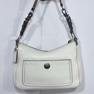 Vintage Coach Chelsea Ivory Pebbled Leather Shoulder Bag No. D06S-8E99
